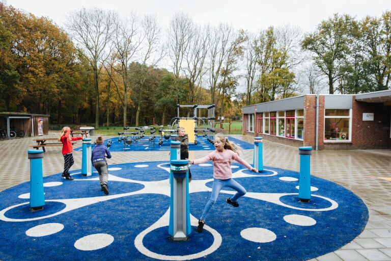 Verrijkte schoolpleinen